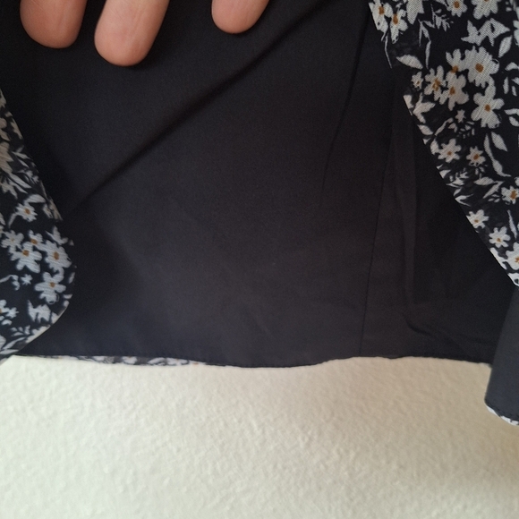 Astr The Label Ruched Long Sleeve Black & White Floral Mini Dress Womens Size M - Picture 7 of 9